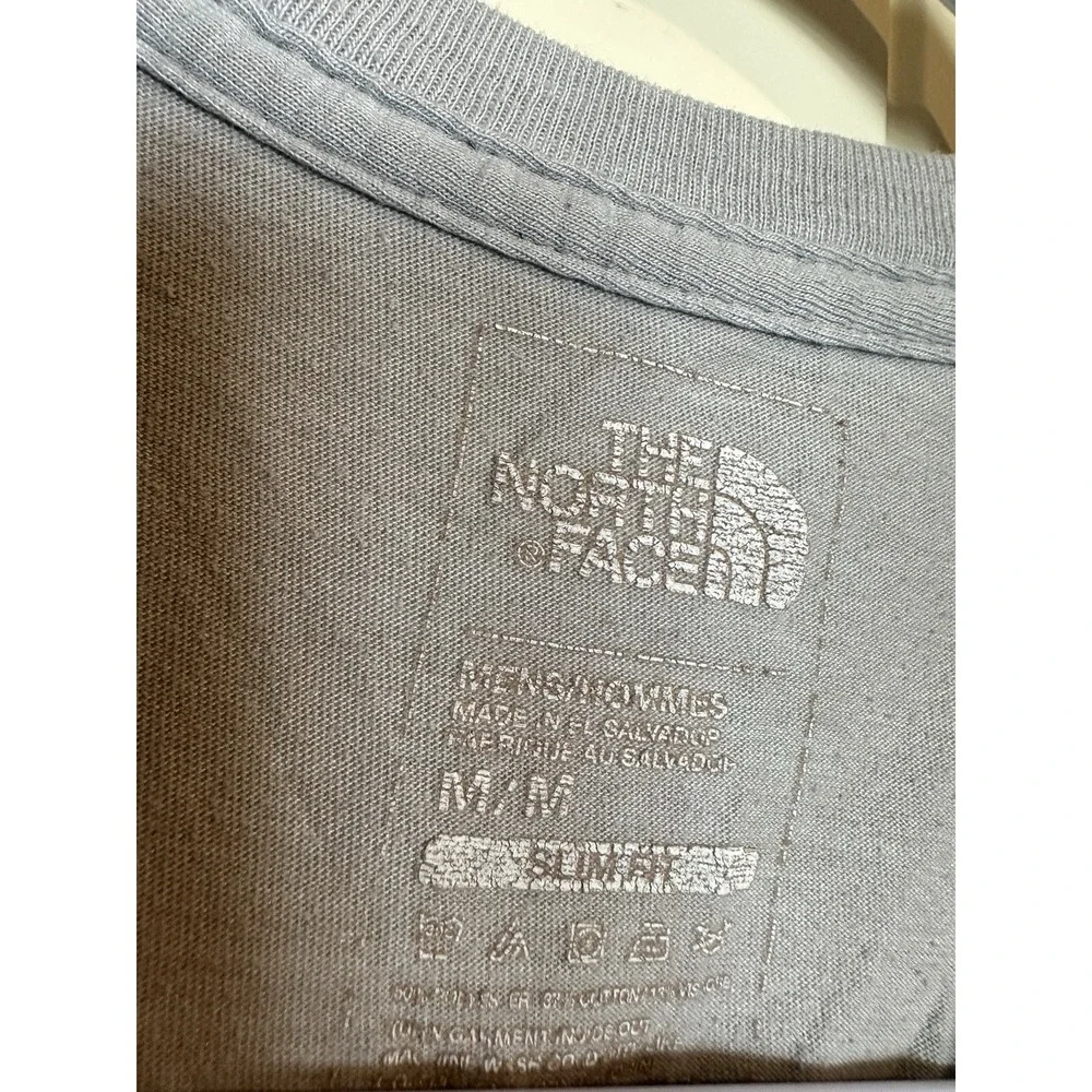 The North Face Gray Graphic Slim Fit‎ Crew Neck T-Shirt Men's M Trees Outdoor